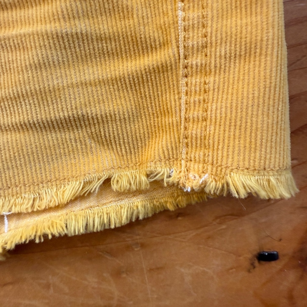 Carve Designs Oahu Corduroy Shorts, Sunflower Yellow - Size 10 - Picture 4 of 5